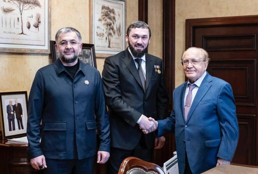 ФИЛИАЛ МГУ В ГРОЗНОМ РАЗВИВАЕТСЯ.